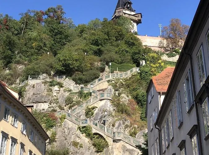 Komfortables Appartement/garconniere In Fuer Urlaub Und Geschaeftsreisen *